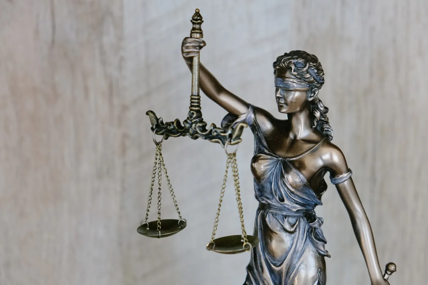 Lady Justice scales — legal advisory coordination